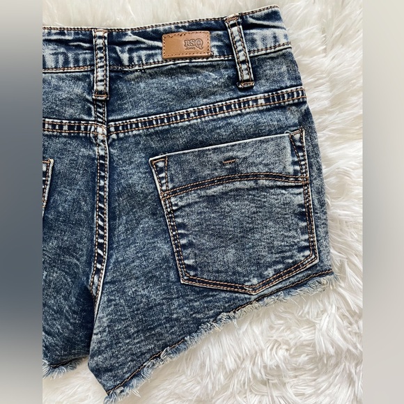 RSQ High-waisted Dark-Wash Ripped Denim Shorts Size 0, XS - Picture 9 of 14